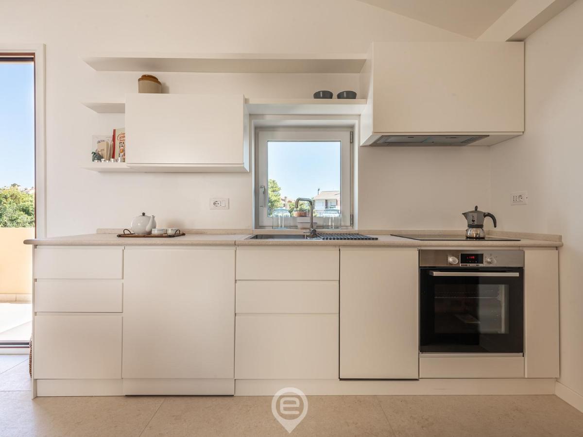 Panoramic Seaview Apartment Su Forti